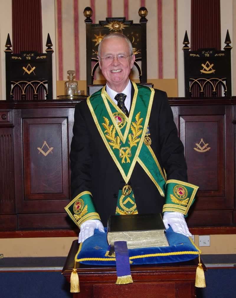 Past Substitute Grand Master Presentation