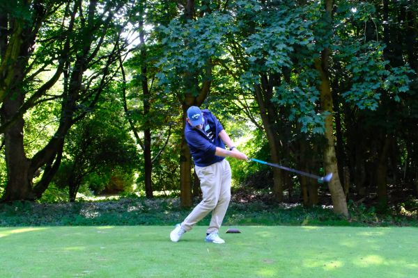 golf-18A406208B-BB91-68F2-36C1-227B0B4D45C8.jpg