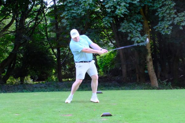 golf-3938318061-42CC-BDDB-275D-DC0412B274A2.jpg