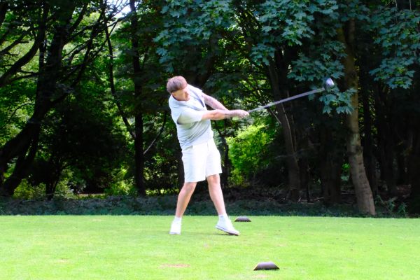 golf-58A36BFF18-3947-E1F3-31D1-43D4D64128D7.jpg
