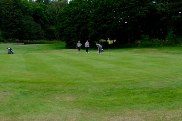 golf-85EF26BC8F-66E4-2F82-36CD-EE8D194052EE.jpg