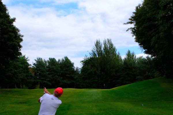 golf-940C8643CE-55D7-DFA7-ABE5-14A075294F11.jpg
